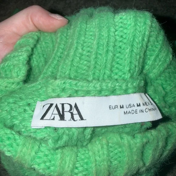 Zara Vibrant Green Cowl Neck Sweater - Picture 2 of 2